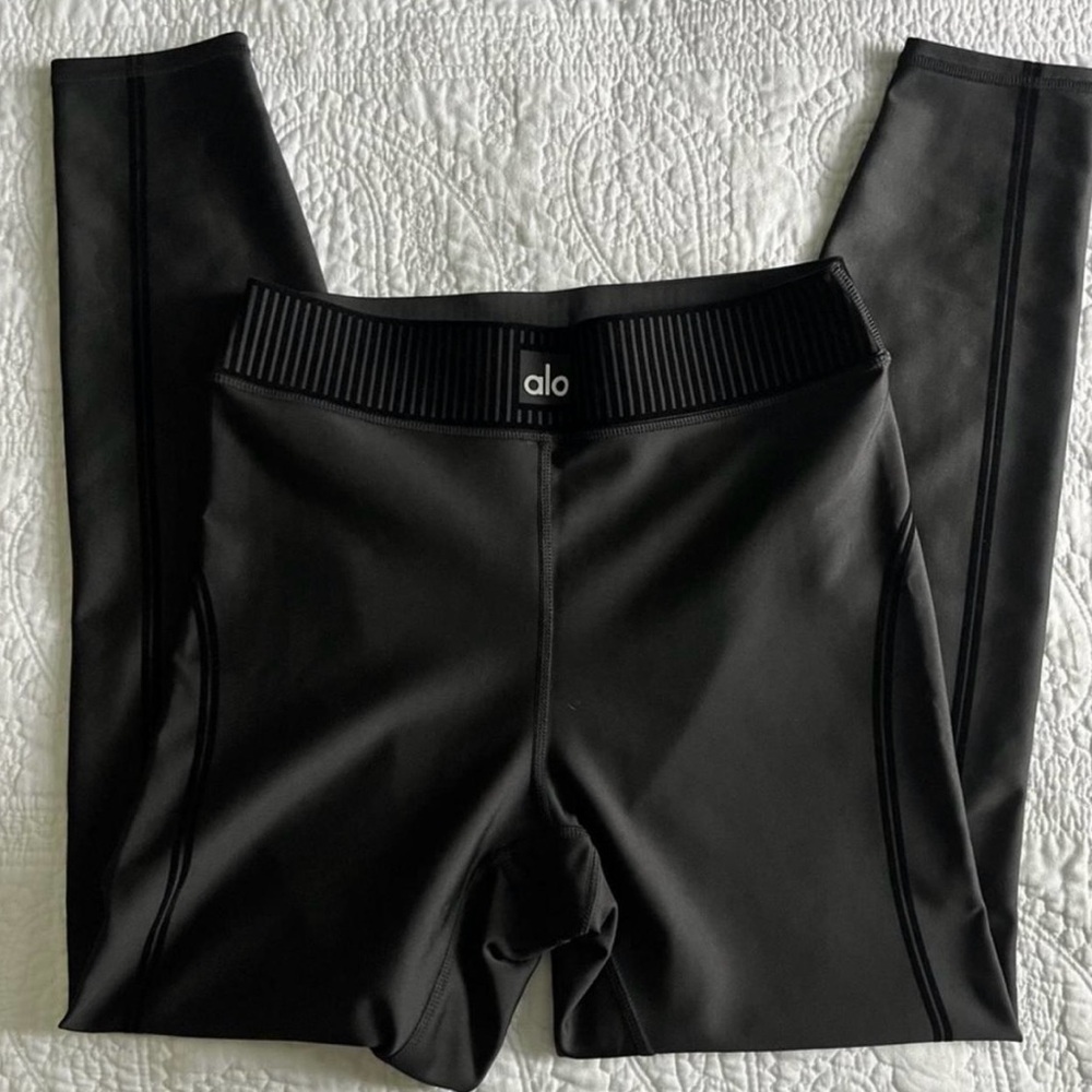 ALO Yoga Black Leggings